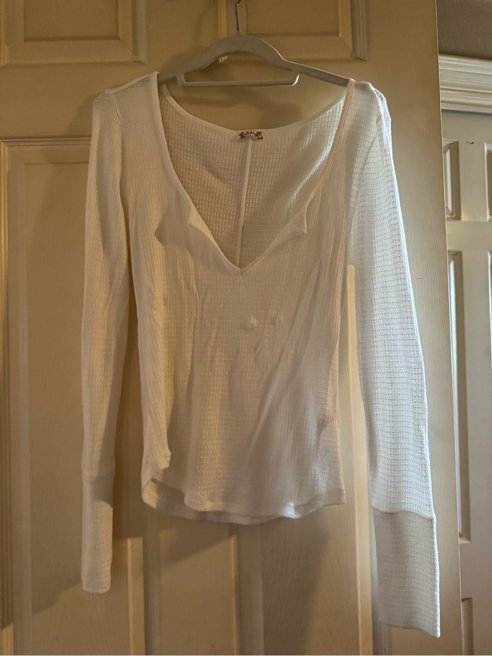 Free People- Women's White Long-Sleeve V-Neck Thermal Top